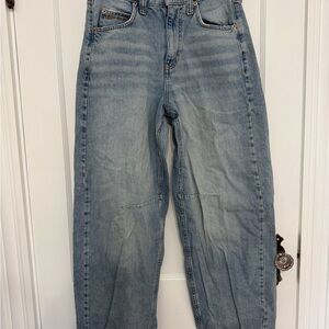 BDG Logan Buckle Light Wash Baggy Jeans Open Leg